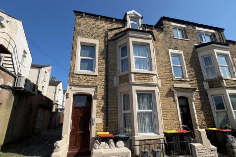 2 bed property for rent in Clarendon Road, Morecambe