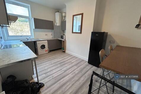Morley, Leeds, LS27 photo 4