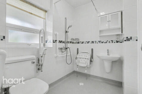 Worcester Road, SUTTON photo 5