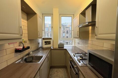 22_6MR_Kitchen_1jpg