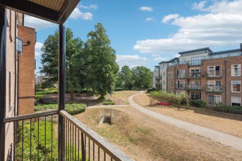 St Neots, PE19 - property photo
