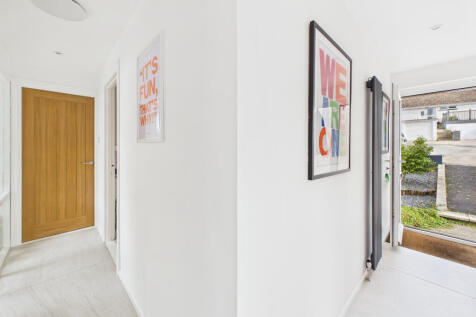 CAM05627G0-PR0021-STILL005