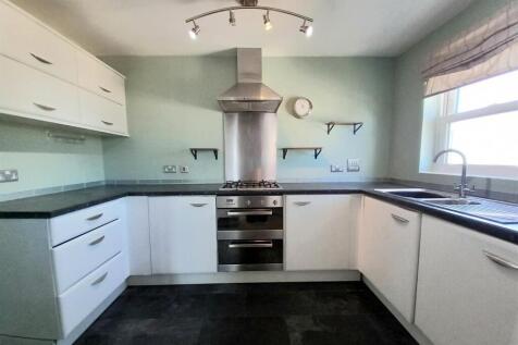 46 Union Close Kitchen.jpg