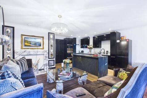 CAM01909G0-PR0511-STILL020