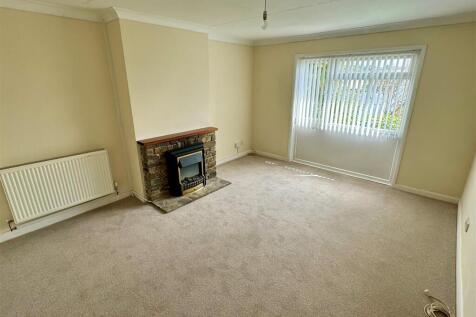122 Polwhele Road Lounge
