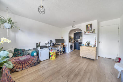 1349600-18-68bee2...