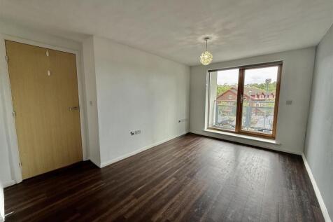 LOUNGE/KITCHEN
