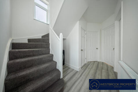 13, Warwick Square, Chelmsford, Essex photo 3