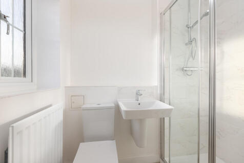 En-suite Shower r...