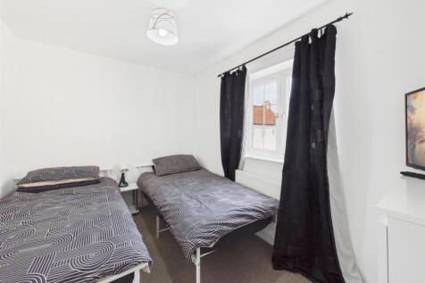 Bedroom:
