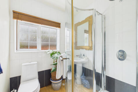 CAM02909G0-PR0488-STILL016