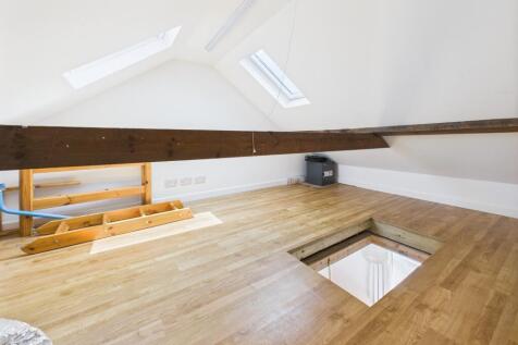 CAM02545G0-PR0468-STILL014