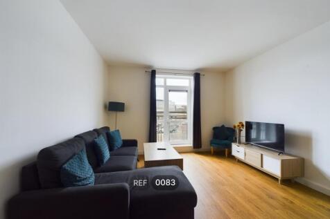 Kitchen &amp; Living area