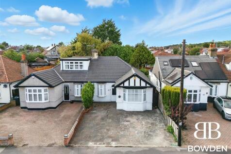 Ilford, IG6 - property photo