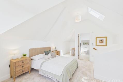 Bedroom 2 / Loft Room