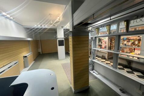 Retail Property (high street) to rent Image 3