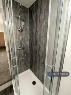 Room 2 And 3 Shared Bathroom
