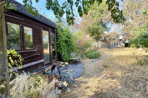 Studio In Garden