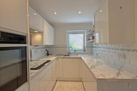 Wentwood Gardens 26 - Kitchen 2.jpg