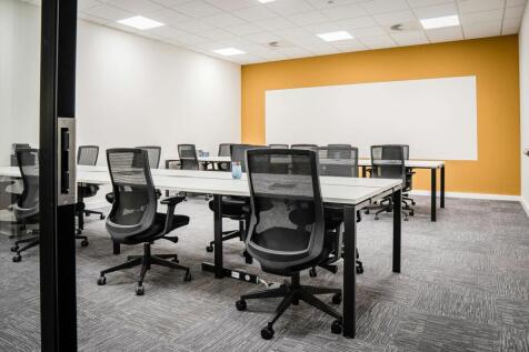 Serviced Office to rent Image 6