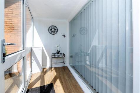 Porch STPP3241-151.jpg