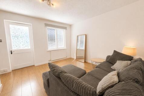 Langport Close, Freshbrook, Swindon photo 3