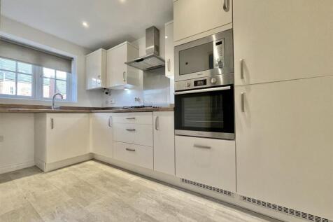52 Hornbeam Kitchen.jpeg