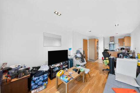 Reception/Kitchen