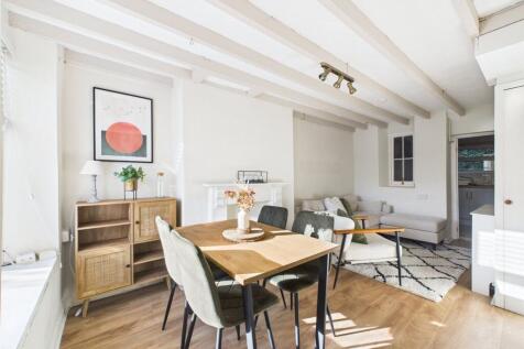 Lounge / Diner