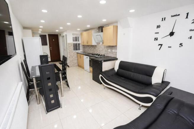6 bedroom terraced house - Tiverton Road, Birmingham, B29