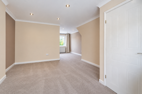 Finchley Way, Morley, Leeds, LS27 0RF photo 3