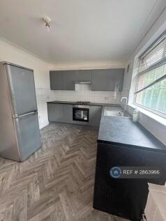 Bramble Avenue, Milton Keynes, MK14 photo 3