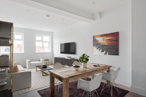 Living/dining area