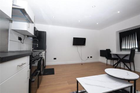 Flat 4, Leeds Road, Rothwell, Leeds, West Yorkshire photo 3