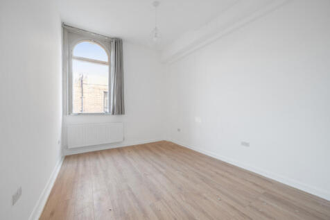 1388843-4-693bd56...