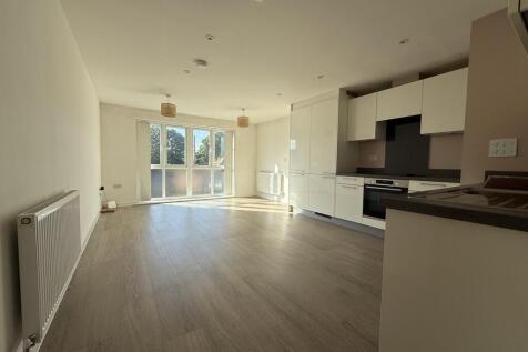 Bramley Court, Church Road, Paddock Wood, Tonbridge, Kent, TN12 6EU photo 3