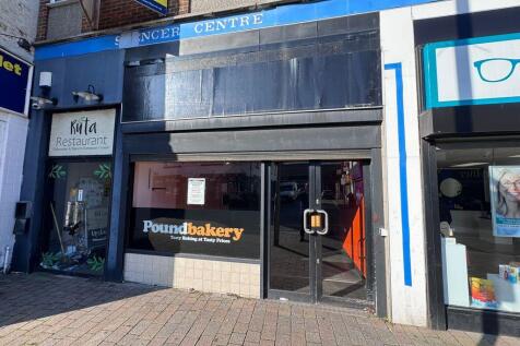 Retail Property (high street) to rent Image 7