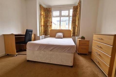 Bedroom 1 - 48 Elizabeth Way