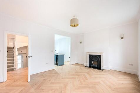 London, SW11 - property photo