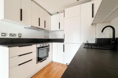 Santorini, City Island, Gotts Road, Leeds photo 2