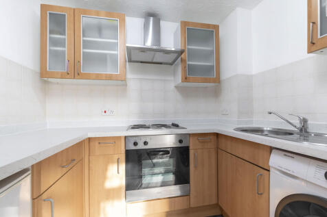 23 Leckhampton Pl...