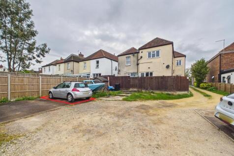 11 - Two Bedroom Flat for Auction, Keynsham.jpg