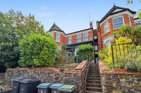 Flat A, 66-68 Dukes Avenue, London, N10 2PU