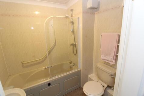 bathroom (2)