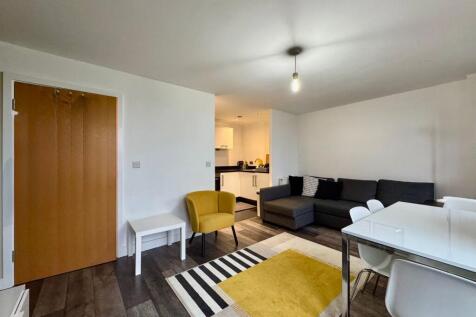 Open plan lounge/dining area