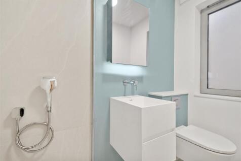 1 Acorn Close - UXm1xfa0WF52NlrLF2ZY.jpg