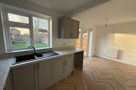 Oldfield Crescent, Chester photo 3