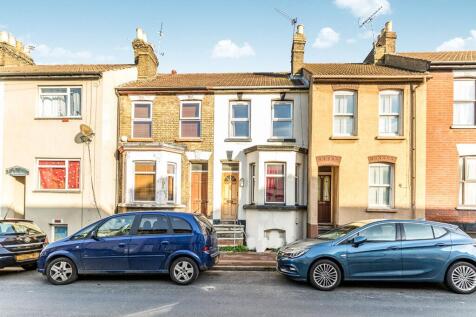 3 Bedroom Terraced in ME5 7DS