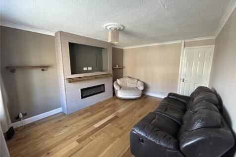 Sharnbrook Drive, Rugeley, Staffs, WS15 photo 3
