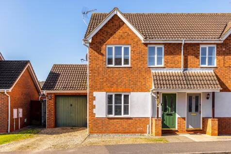 12 Wintergold Avenue (Spalding)-3.jpg